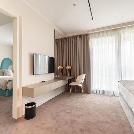 New Belgrade Premium Hotel Buitenkant foto