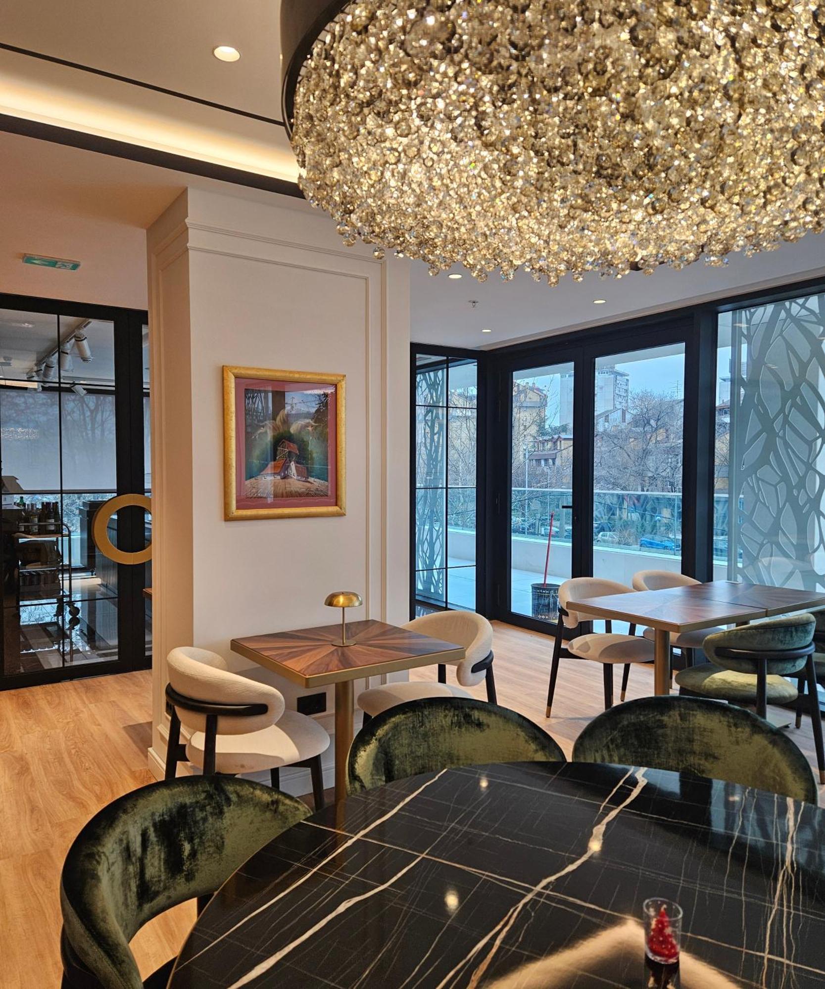 New Belgrade Premium Hotel Buitenkant foto