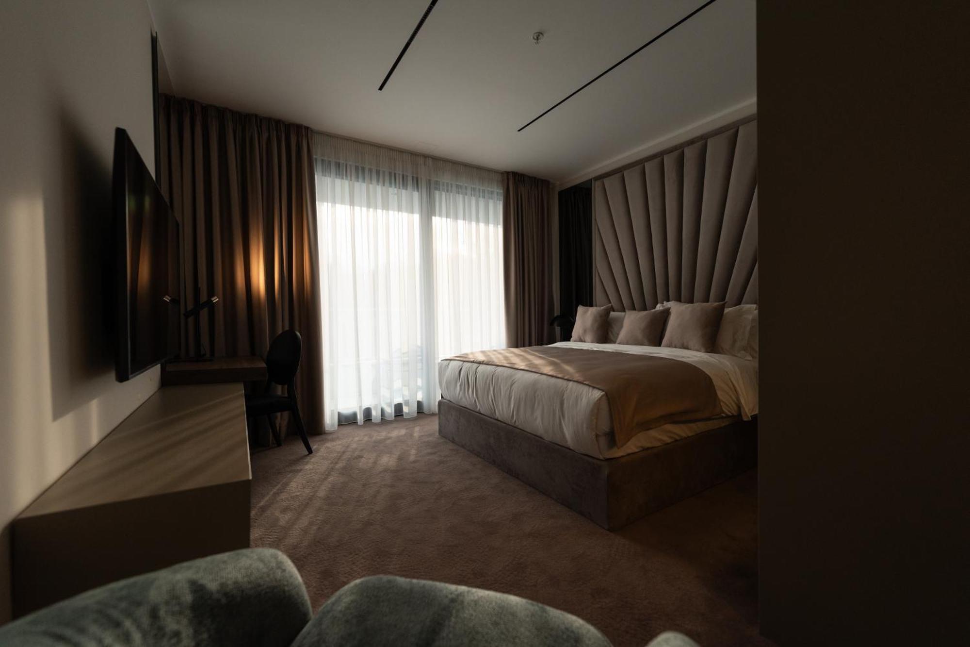 New Belgrade Premium Hotel Buitenkant foto