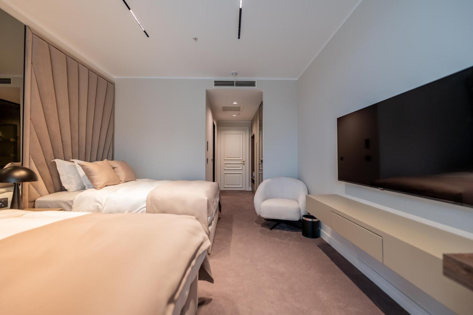 New Belgrade Premium Hotel Buitenkant foto