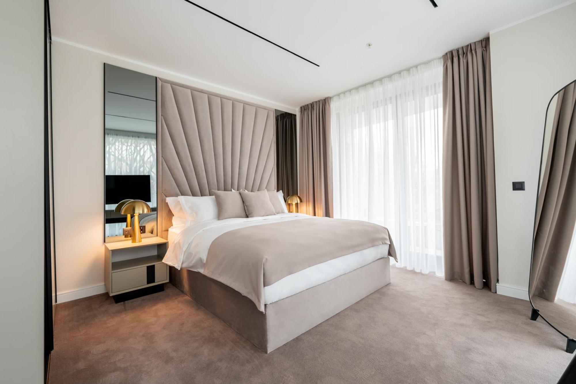 New Belgrade Premium Hotel Buitenkant foto