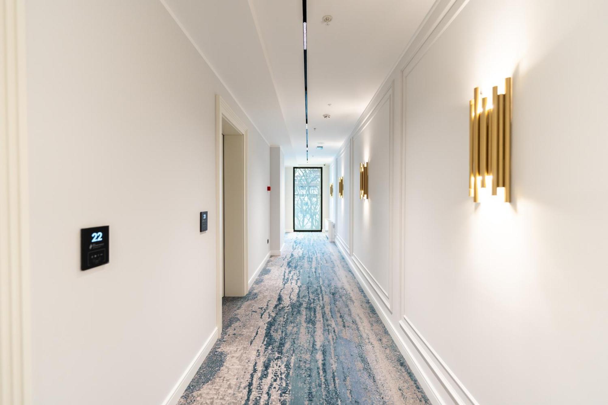 New Belgrade Premium Hotel Buitenkant foto