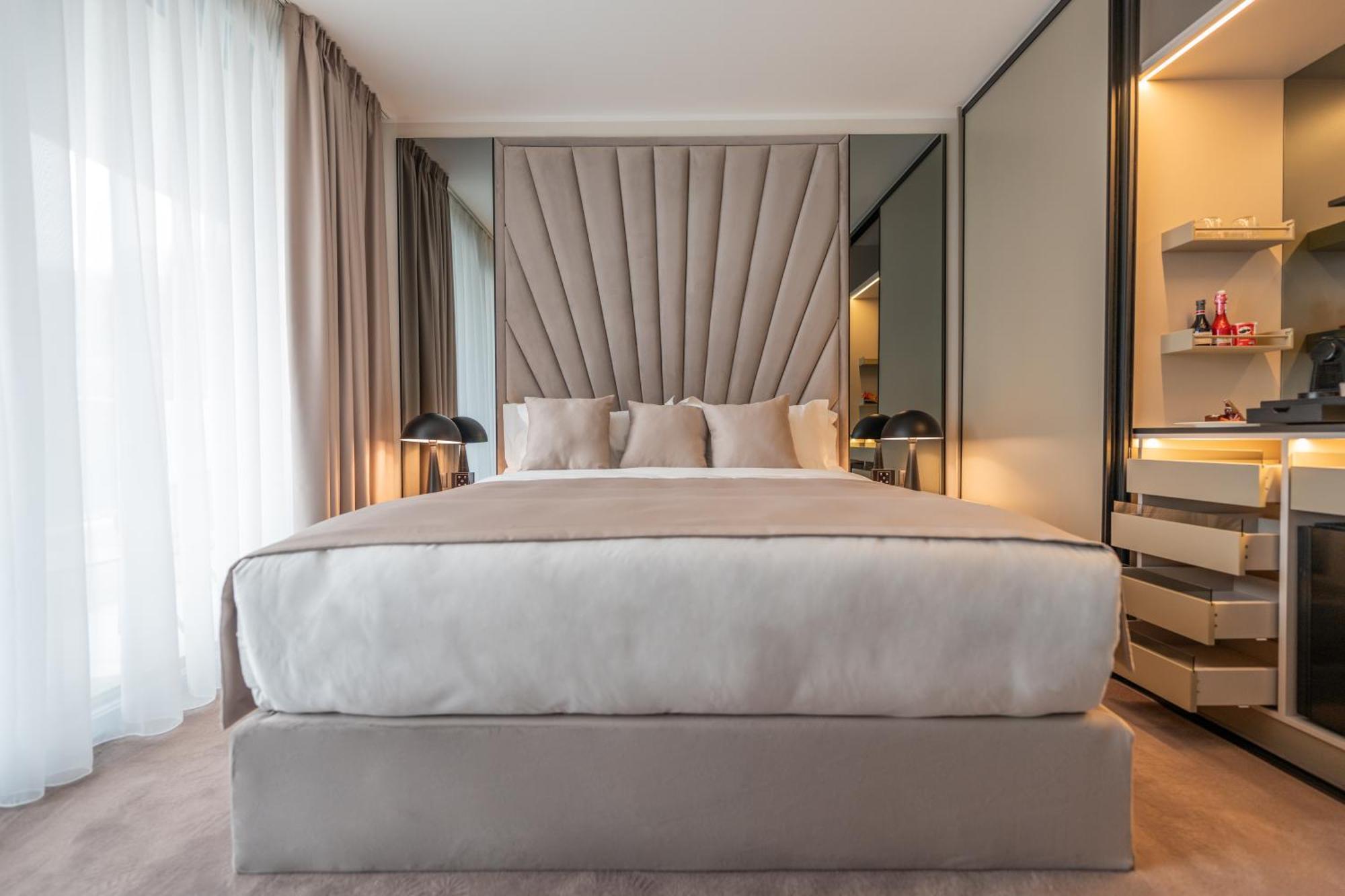 New Belgrade Premium Hotel Buitenkant foto