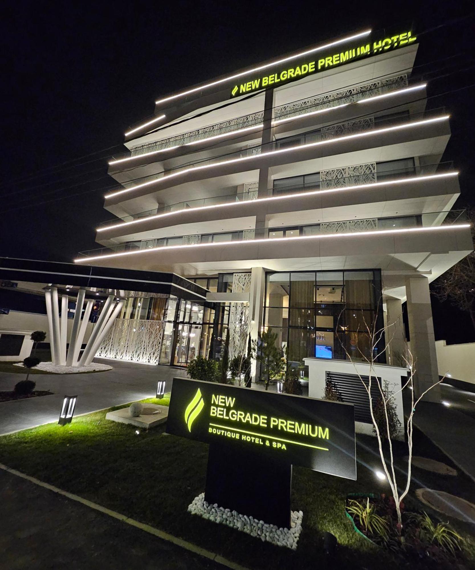 New Belgrade Premium Hotel Buitenkant foto