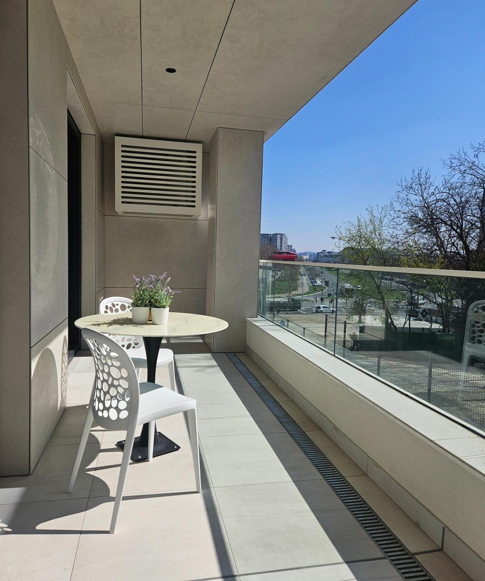New Belgrade Premium Hotel Buitenkant foto