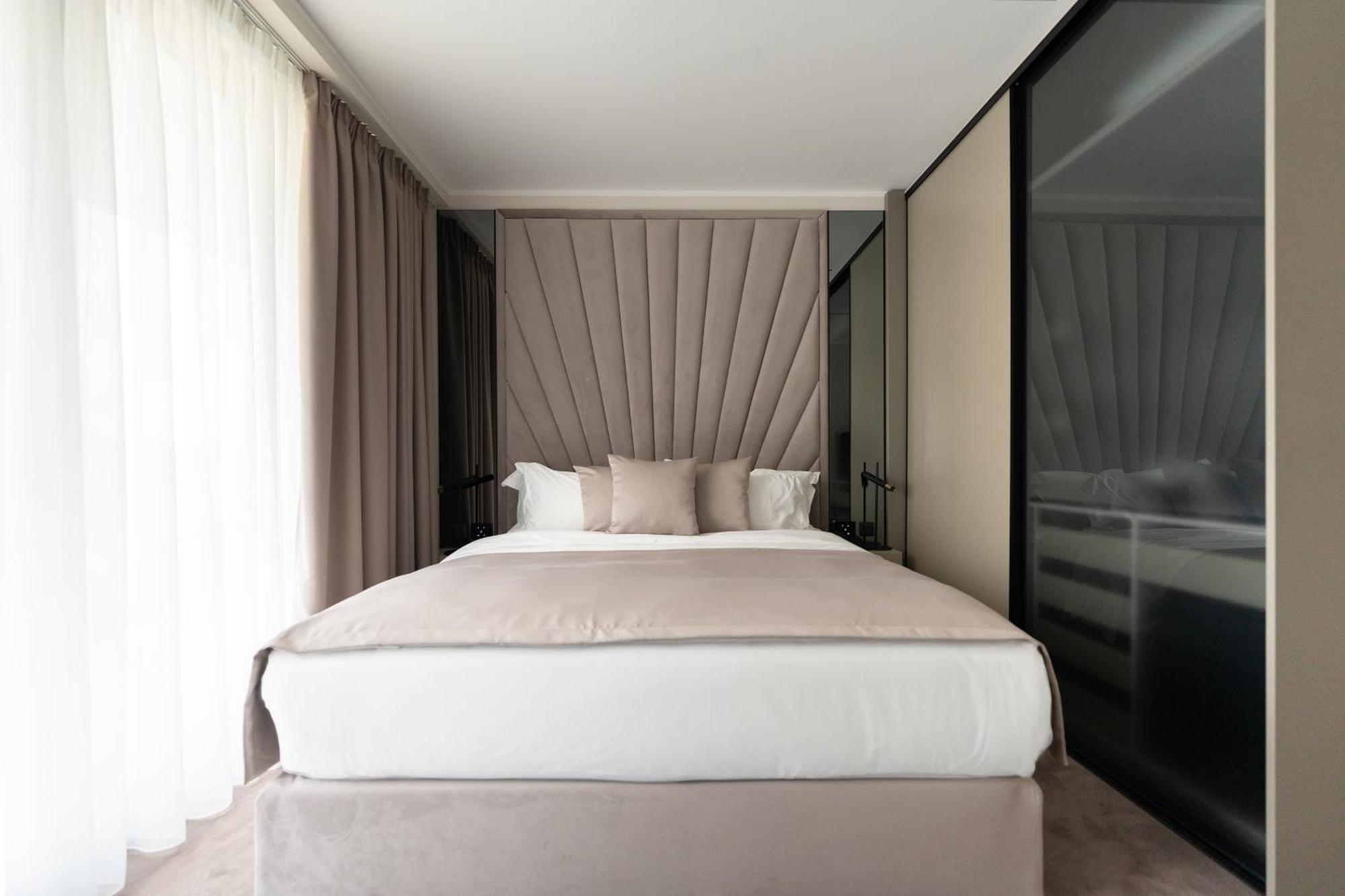 New Belgrade Premium Hotel Buitenkant foto